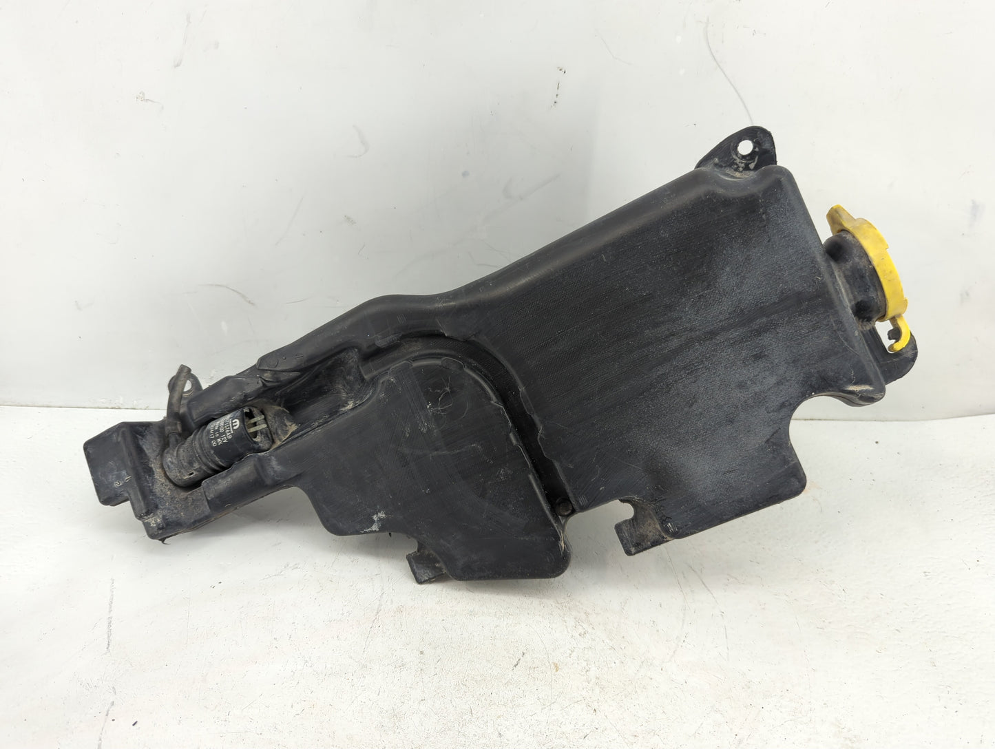 Dodge Ram 1500 Windshield Washer Fluid Reservoir Bottle Oem - Oemusedautoparts1.com