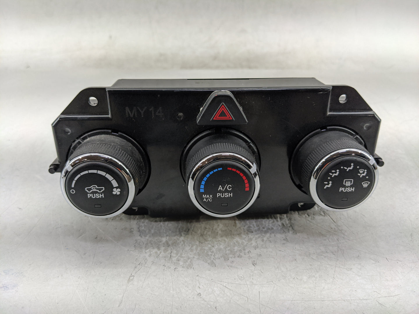 2018 Dodge Ram 1500 Climate Control Module Temperature AC/Heater Replacement P/N:P68268190AA Fits OEM Used Auto Parts - Oemu