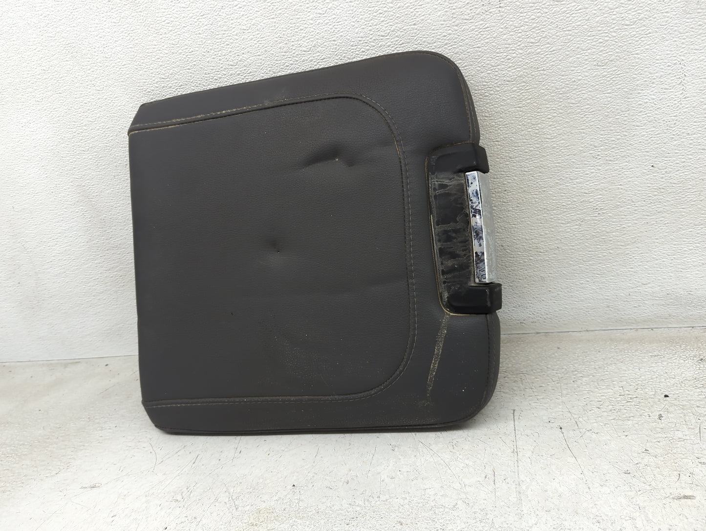 2018 Dodge Ram 1500 Center Console Armrest Cover Lid Fits OEM Used Auto Parts - Oemusedautoparts1.com