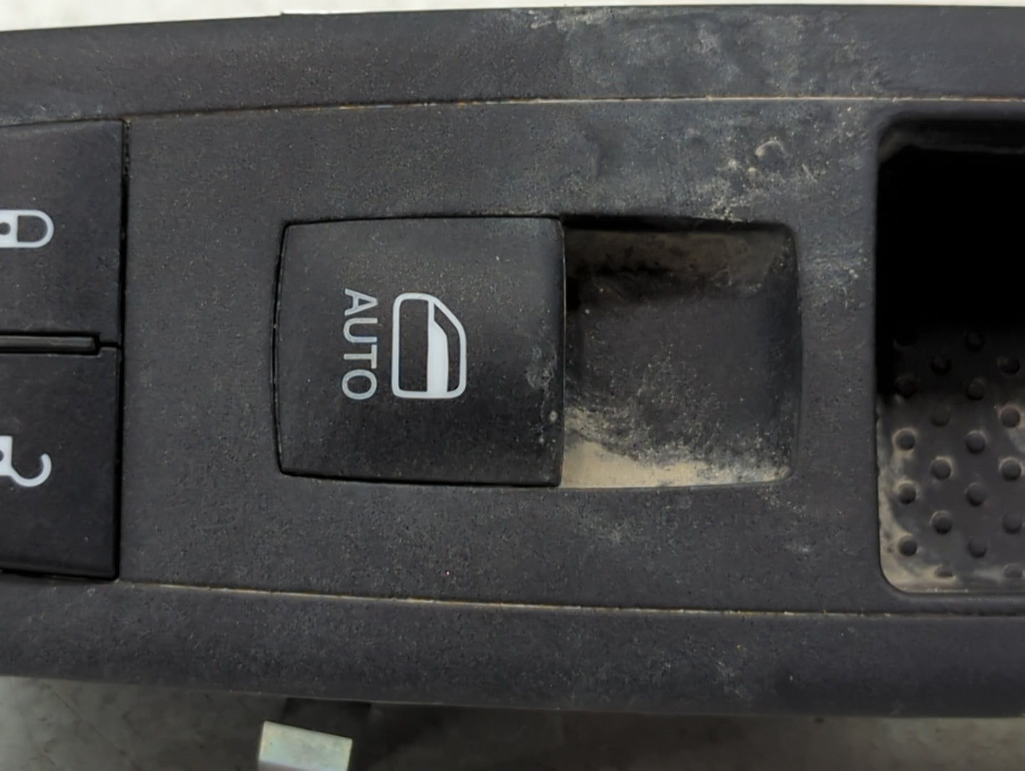 2018 Dodge Ram 1500 Master Power Window Switch Replacement Driver Side Left P/N:10132985 Fits OEM Used Auto Parts - Oemuseda