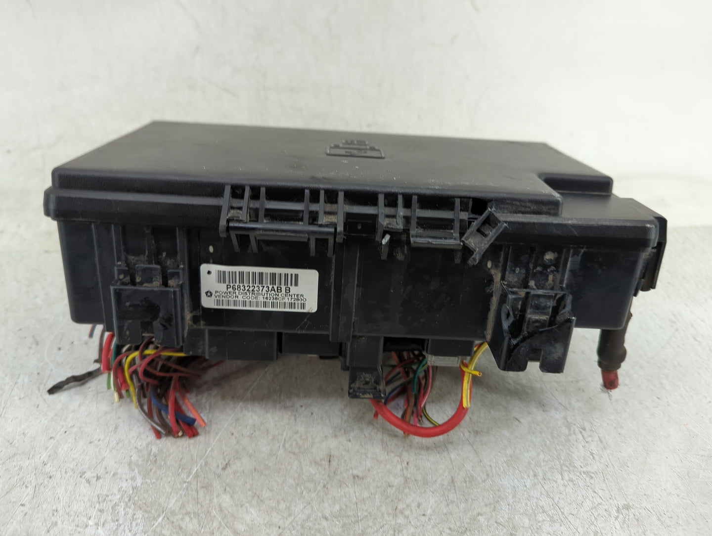 2018 Dodge Ram 1500 Fusebox Fuse Box Panel Relay Module P/N:68322373AB Fits OEM Used Auto Parts - Oemusedautoparts1.com