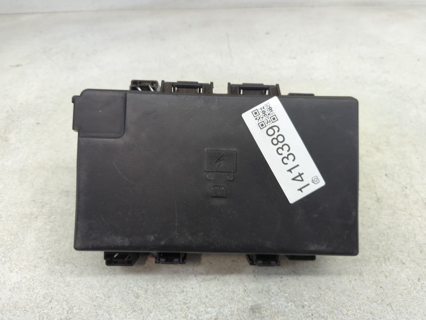 2018 Dodge Ram 1500 Fusebox Fuse Box Panel Relay Module P/N:P68322373AB 68322373AB Fits OEM Used Auto Parts - Oemusedautopar
