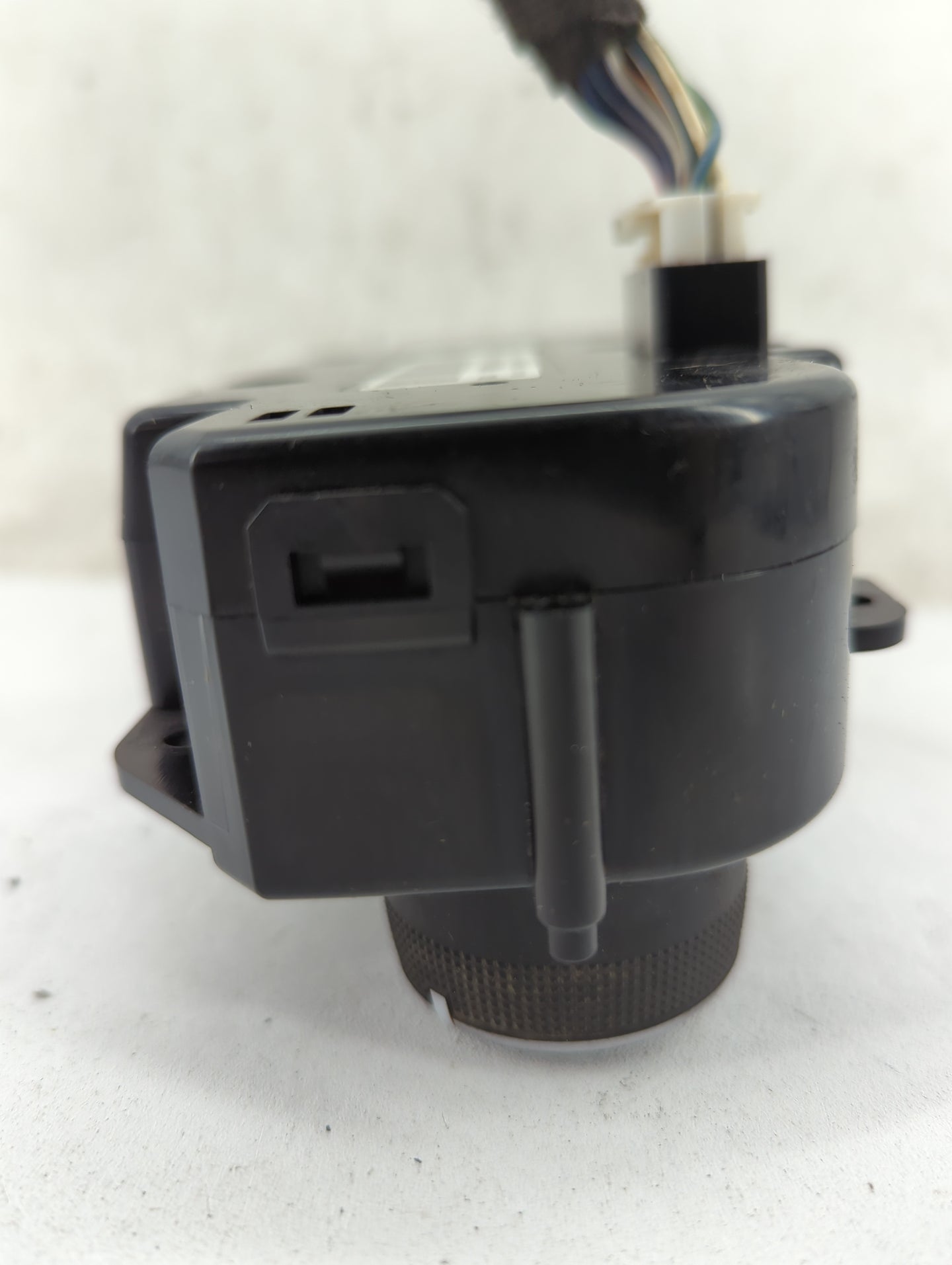 2018 Dodge Ram 1500 Climate Control Module Temperature AC/Heater Replacement P/N:P68268190AA Fits OEM Used Auto Parts - Oemu