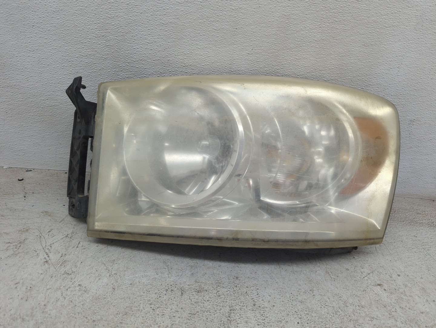 Dodge Ram 1500 Driver Left Oem Head Light Headlight Lamp - Oemusedautoparts1.com