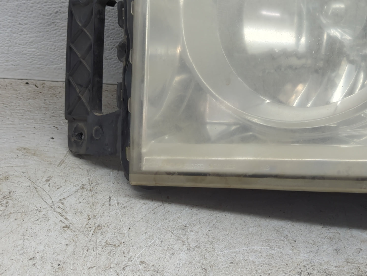 Dodge Ram 1500 Driver Left Oem Head Light Headlight Lamp - Oemusedautoparts1.com