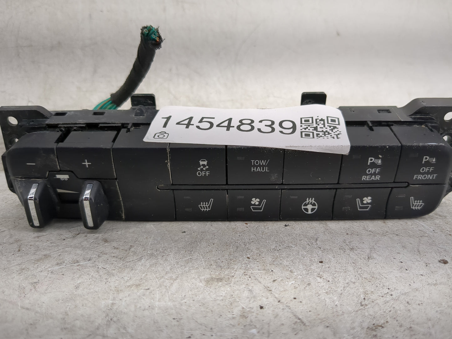 2018 Dodge Ram 1500 Climate Control Module Temperature AC/Heater Replacement P/N:041581A 3477 3181-00, P68247636AA Fits OEM 