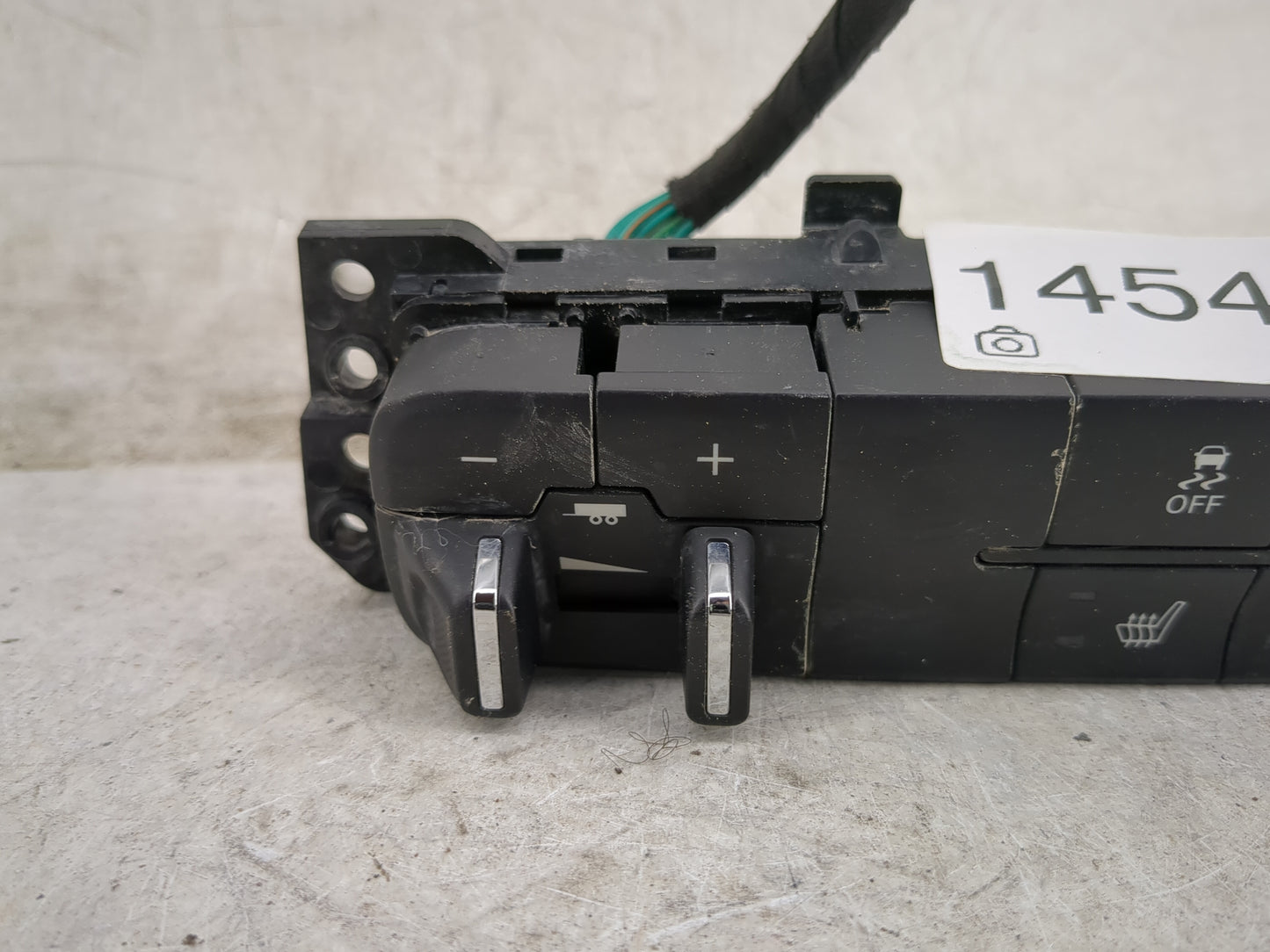 2018 Dodge Ram 1500 Climate Control Module Temperature AC/Heater Replacement P/N:041581A 3477 3181-00, P68247636AA Fits OEM 