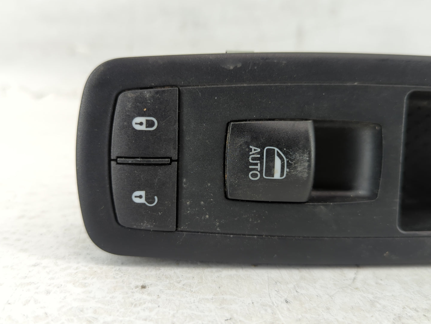 2018 Dodge Ram 1500 Passenger Right Power Window Switch 68148892aa - Oemusedautoparts1.com