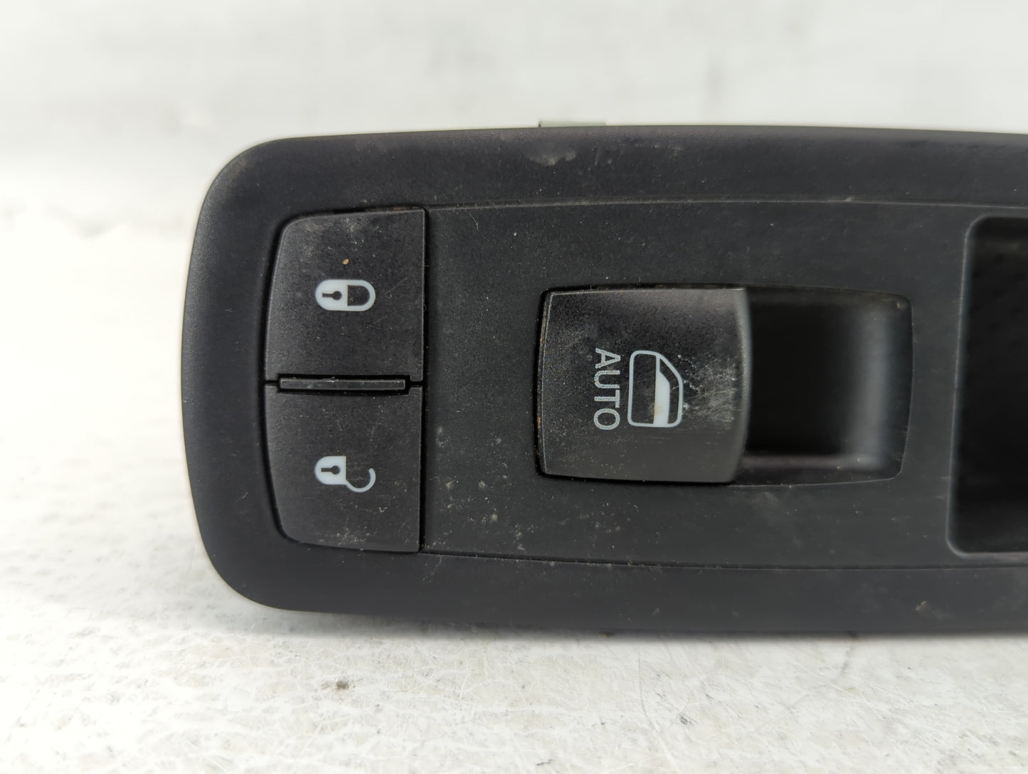 2018 Dodge Ram 1500 Passenger Right Power Window Switch 68148892aa - Oemusedautoparts1.com