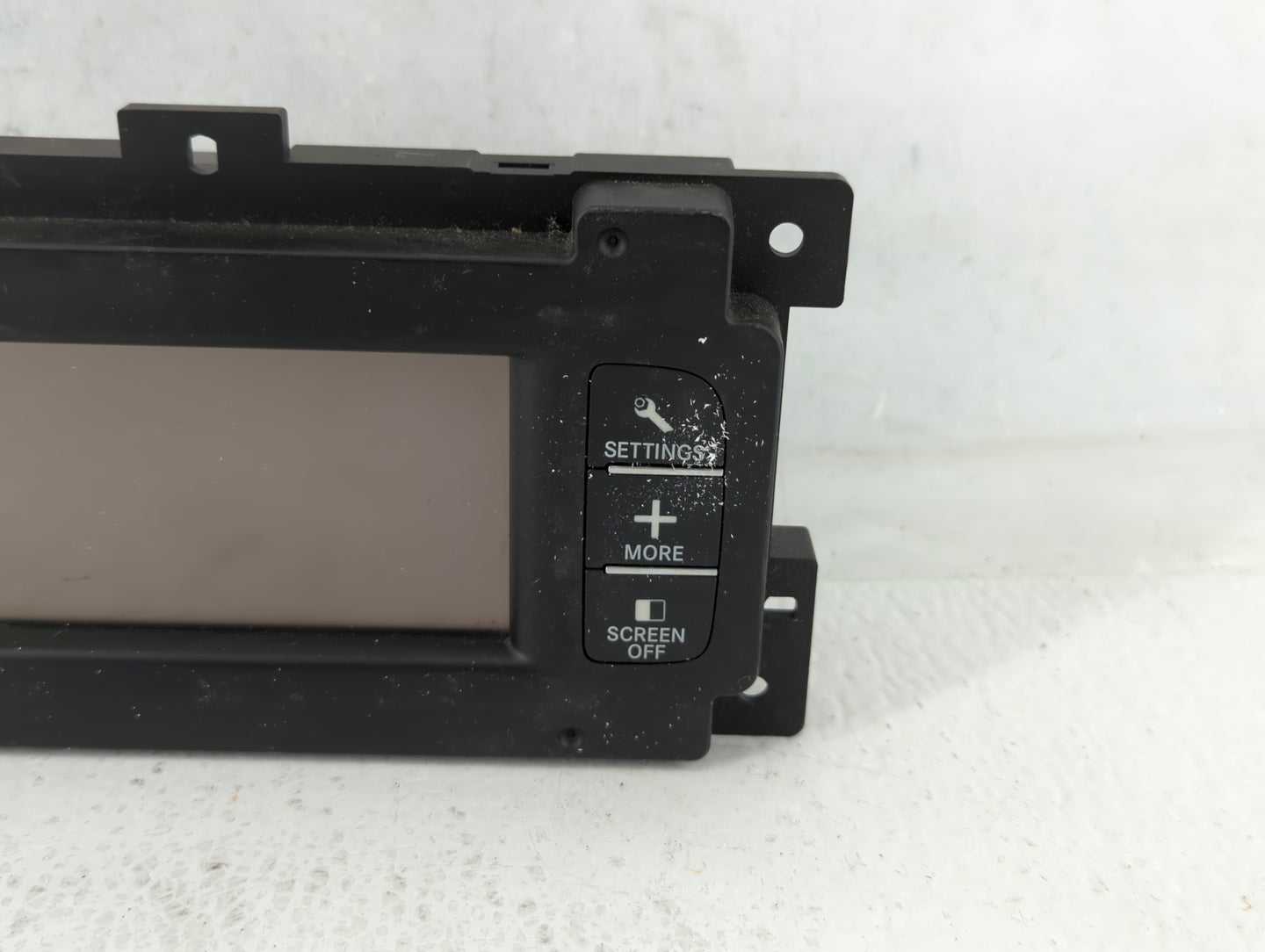 Dodge Ram 1500 Am Fm Cd Player Radio Receiver - Oemusedautoparts1.com