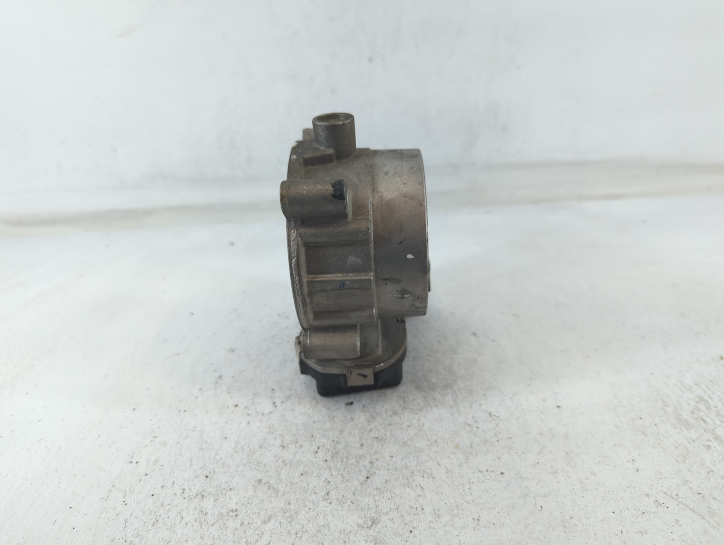 2018 Dodge Ram 1500 Throttle Body P/N:53034251AB Fits Fits 2012 2013 2014 2015 2016 2017 2019 2020 2021 2022 OEM Used Auto P