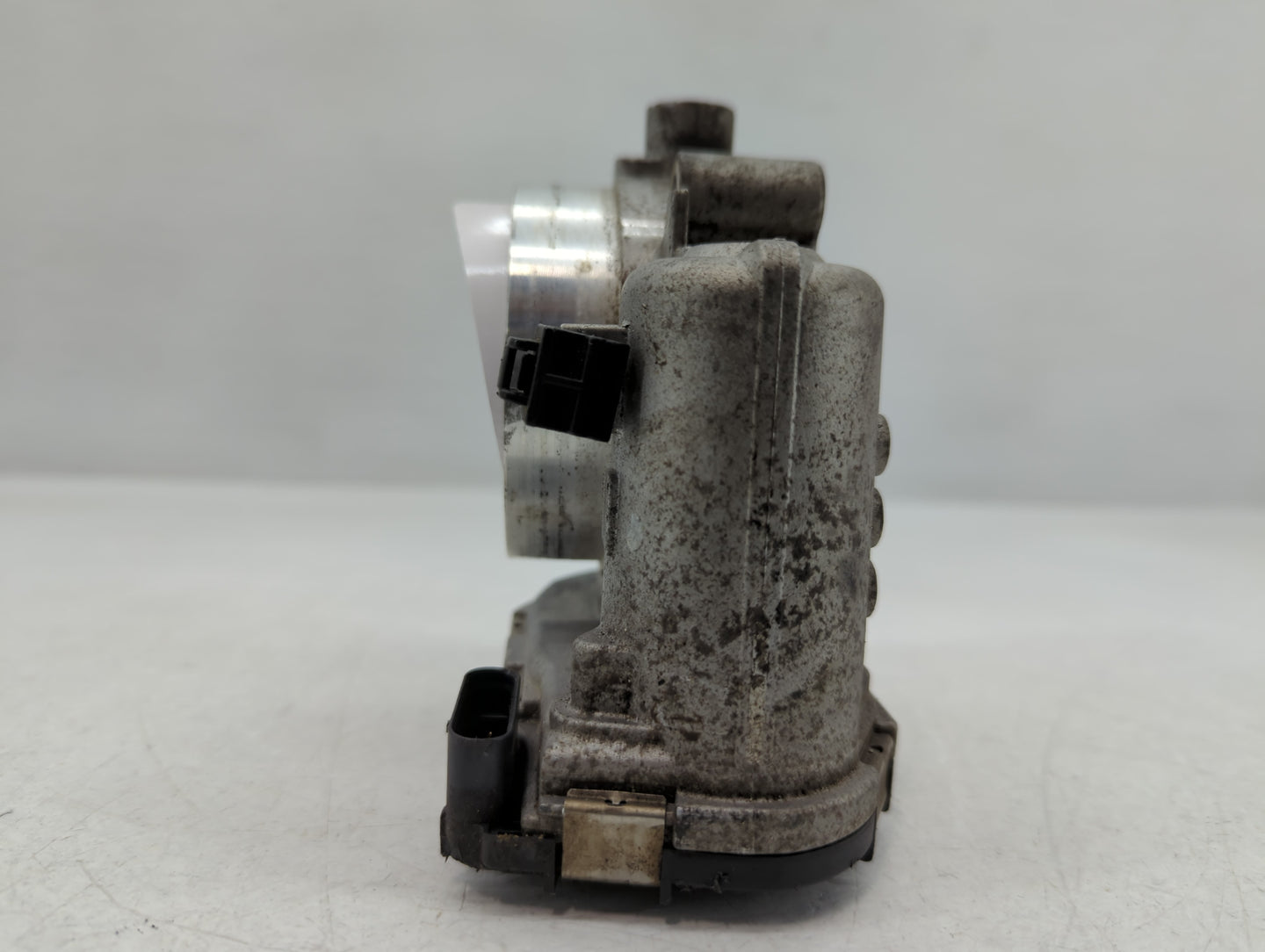 2018 Dodge Ram 1500 Throttle Body P/N:05184349AC Fits Fits 2011 2012 2013 2014 2015 2016 2017 2019 2020 2021 2022 OEM Used A
