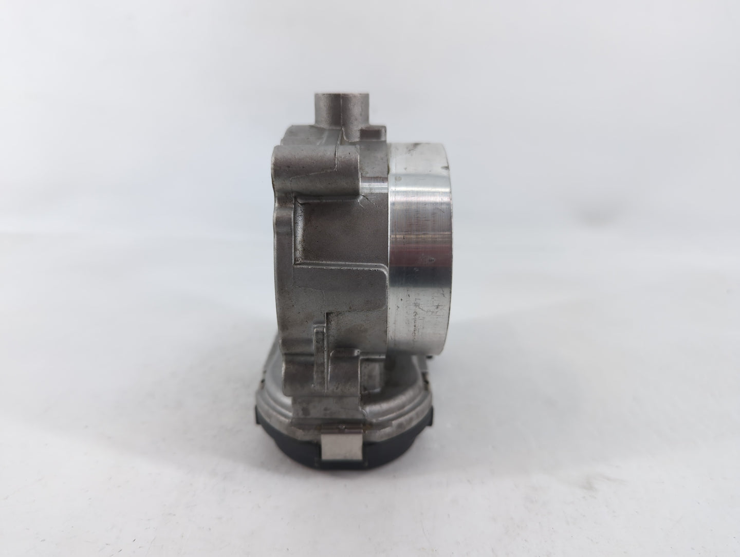 2018 Dodge Ram 1500 Throttle Body P/N:05184349AC Fits Fits 2011 2012 2013 2014 2015 2016 2017 2019 2020 2021 2022 OEM Used A