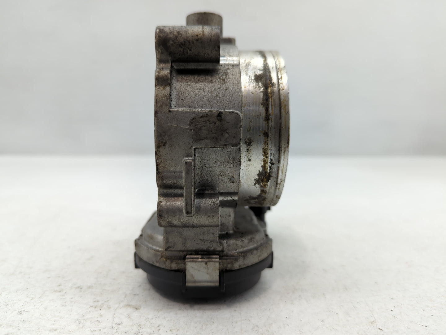 2018 Dodge Ram 1500 Throttle Body P/N:05184349AC Fits Fits 2011 2012 2013 2014 2015 2016 2017 2019 2020 2021 2022 OEM Used A