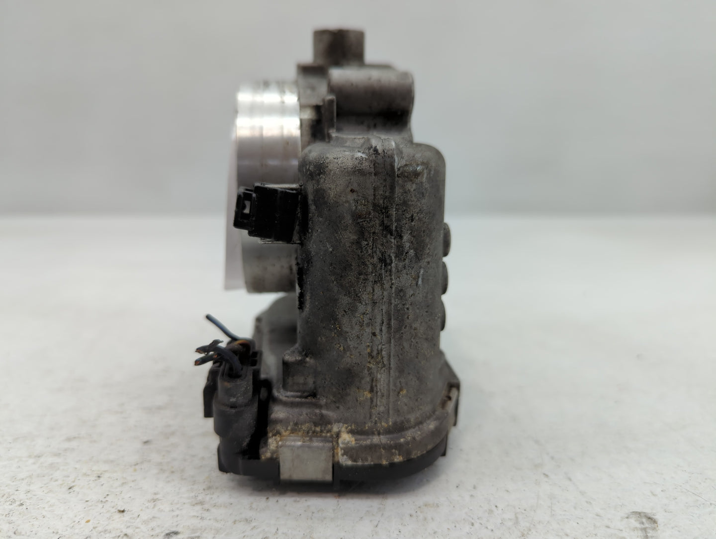 2018 Dodge Ram 1500 Throttle Body P/N:05184349AC Fits Fits 2011 2012 2013 2014 2015 2016 2017 2019 2020 2021 2022 OEM Used A