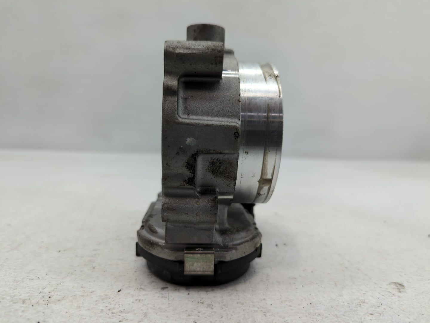 2018 Dodge Ram 1500 Throttle Body P/N:05184349AE Fits Fits 2011 2012 2013 2014 2015 2016 2017 2019 2020 2021 2022 OEM Used A