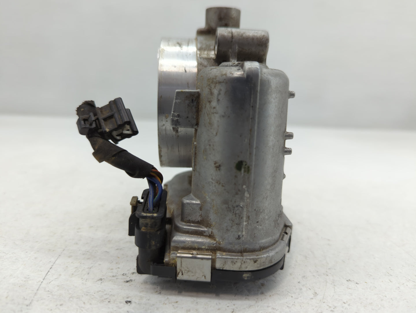 2018 Dodge Ram 1500 Throttle Body P/N:05184349AC Fits Fits 2011 2012 2013 2014 2015 2016 2017 2019 2020 2021 2022 OEM Used A