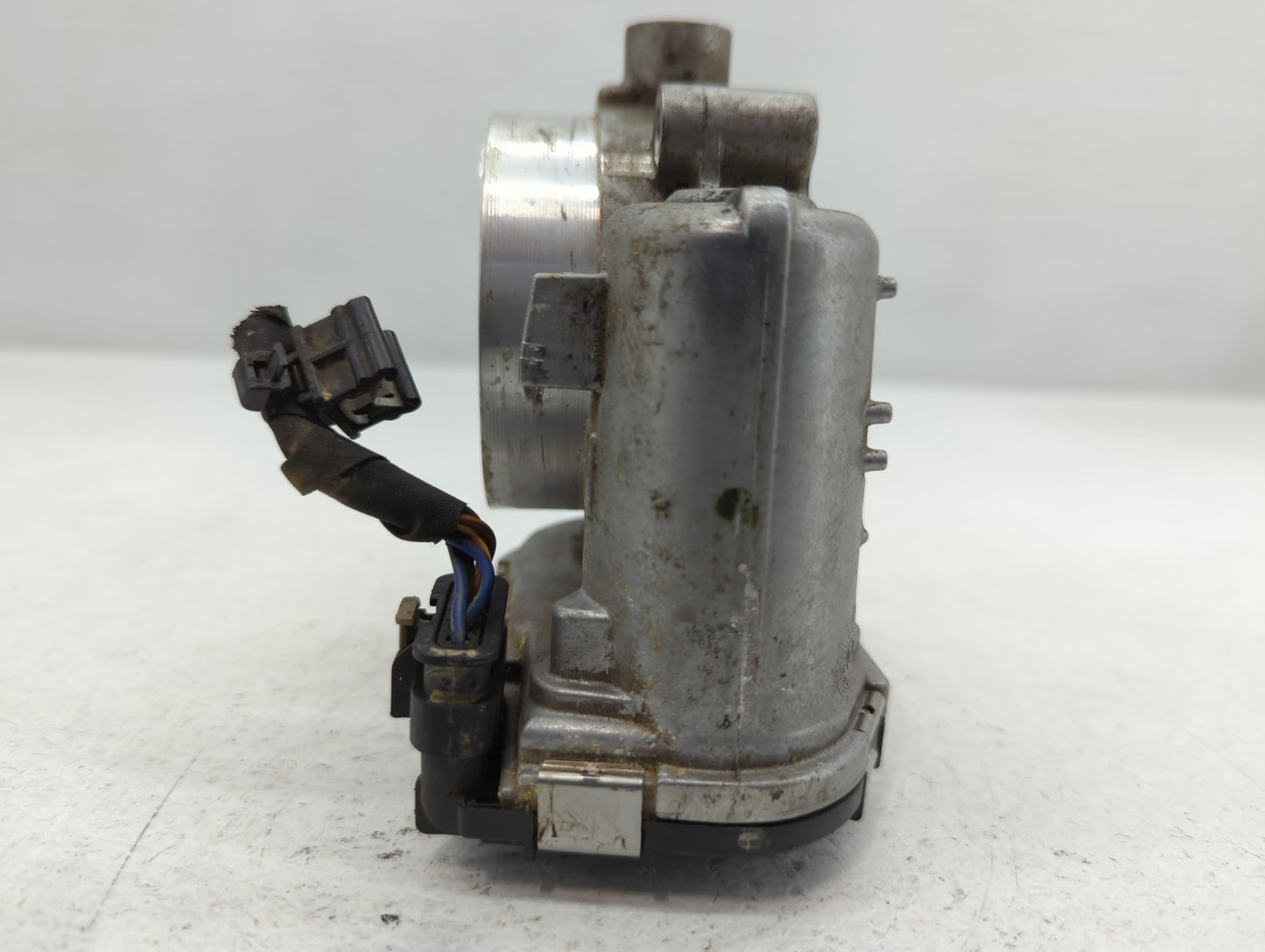 2018 Dodge Ram 1500 Throttle Body P/N:05184349AC Fits Fits 2011 2012 2013 2014 2015 2016 2017 2019 2020 2021 2022 OEM Used A