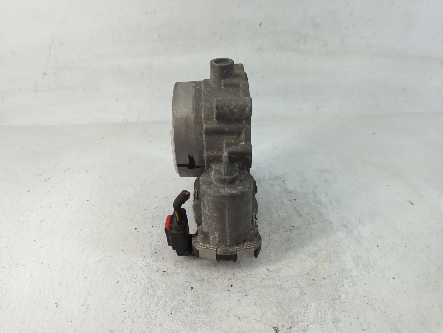 2018 Dodge Ram 1500 Throttle Body P/N:53034251AB Fits Fits 2012 2013 2014 2015 2016 2017 2019 2020 2021 2022 OEM Used Auto P
