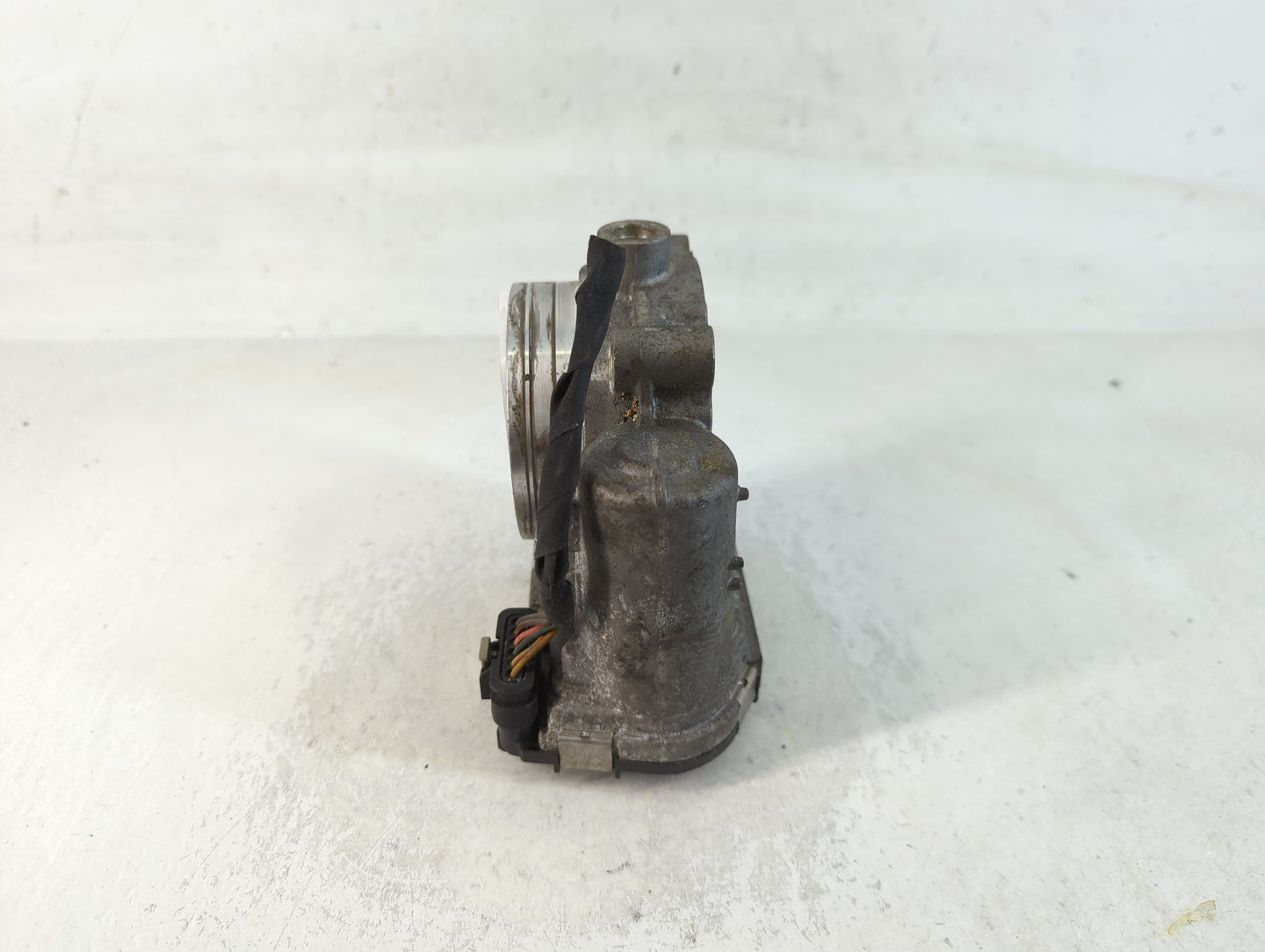 2018 Dodge Ram 1500 Throttle Body P/N:05184349AE Fits Fits 2011 2012 2013 2014 2015 2016 2017 2019 2020 2021 2022 OEM Used A