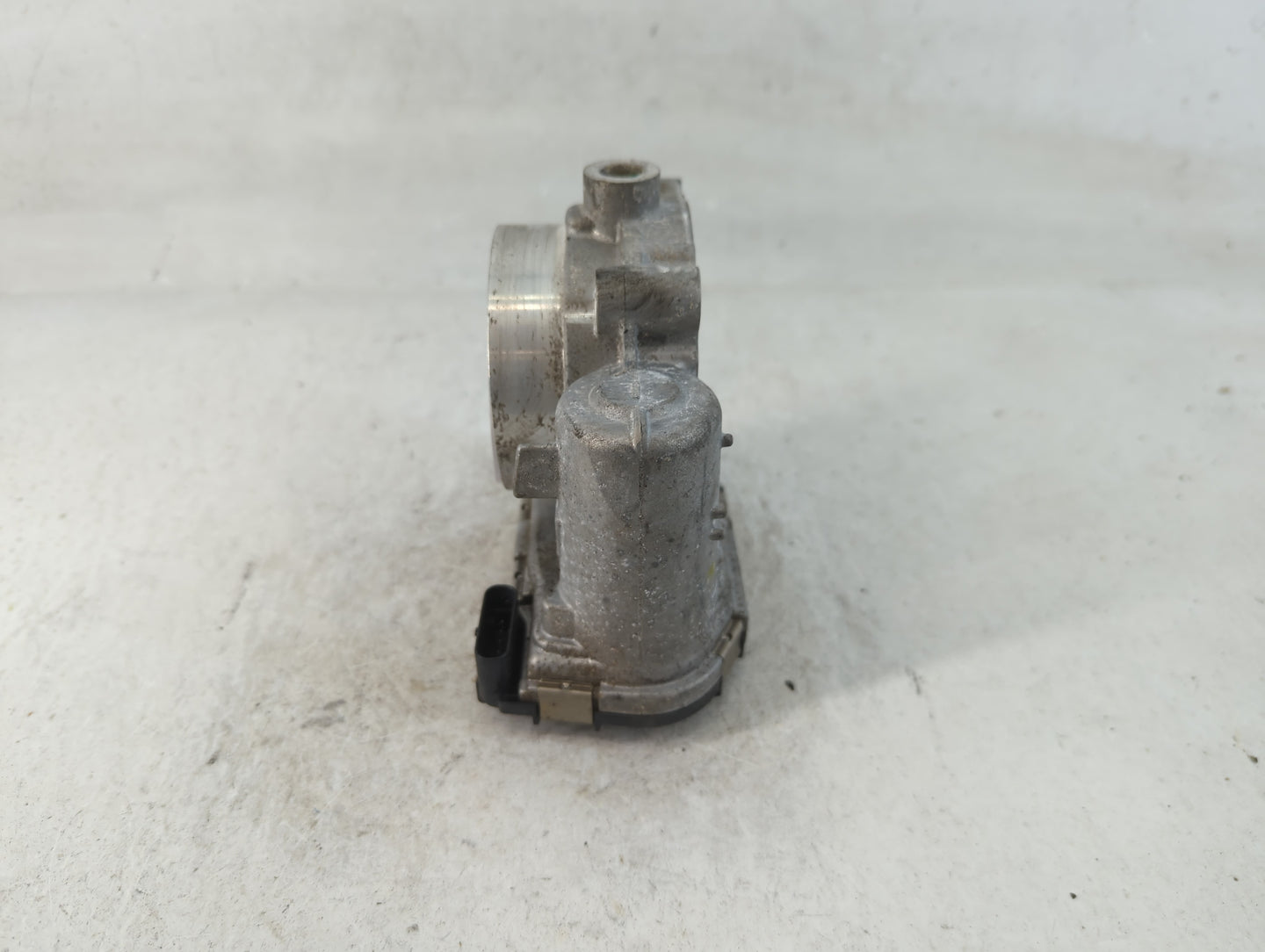 2018 Dodge Ram 1500 Throttle Body P/N:05184349AE Fits Fits 2011 2012 2013 2014 2015 2016 2017 2019 2020 2021 2022 OEM Used A