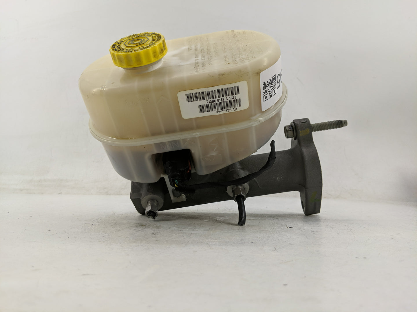 Dodge Ram 2500 Brake Master Cylinder - Oemusedautoparts1.com