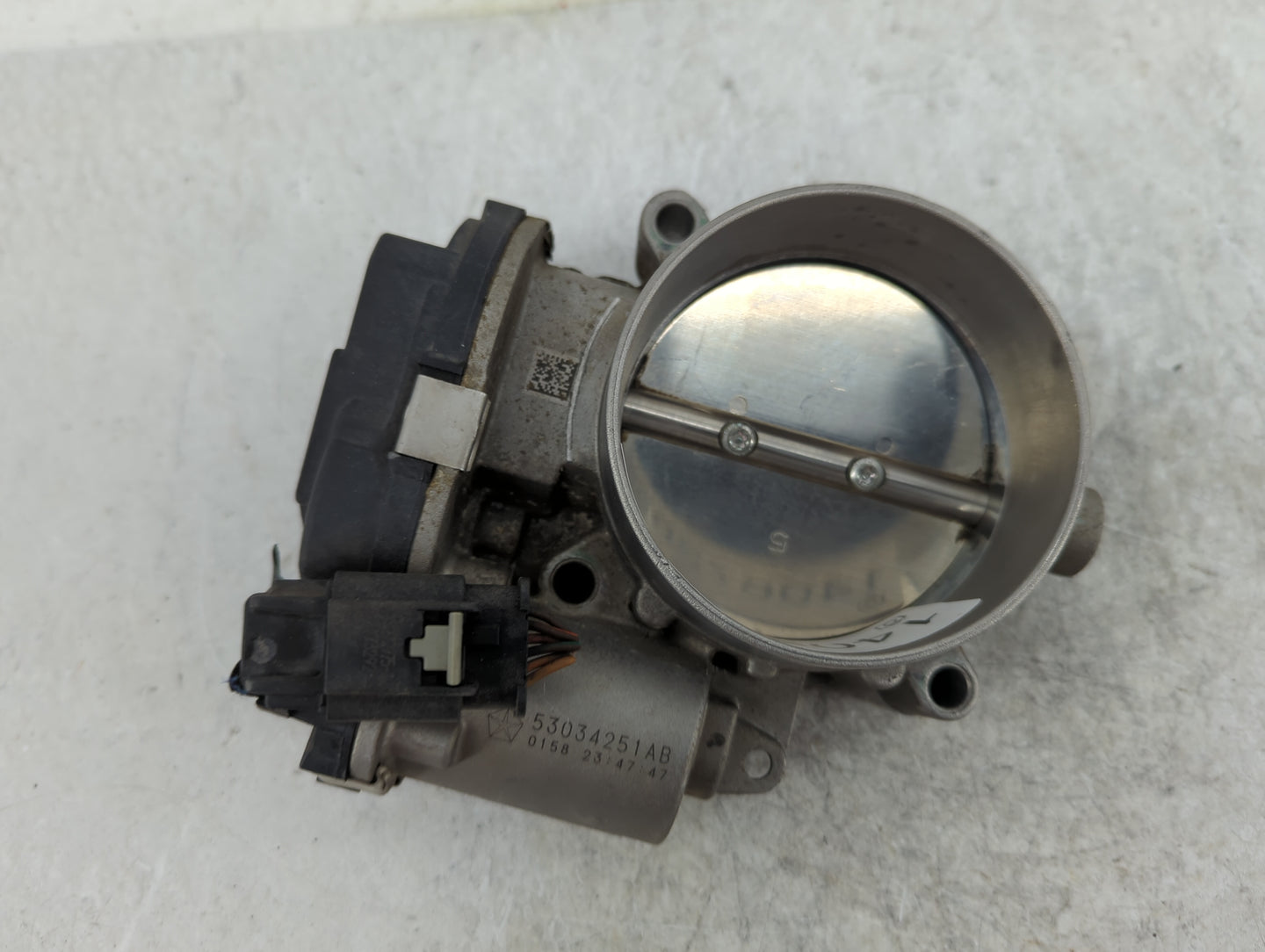 2018 Dodge Ram 2500 Throttle Body P/N:53034251AB Fits Fits 2012 2013 2014 2015 2016 2017 2019 2020 2021 2022 OEM Used Auto P