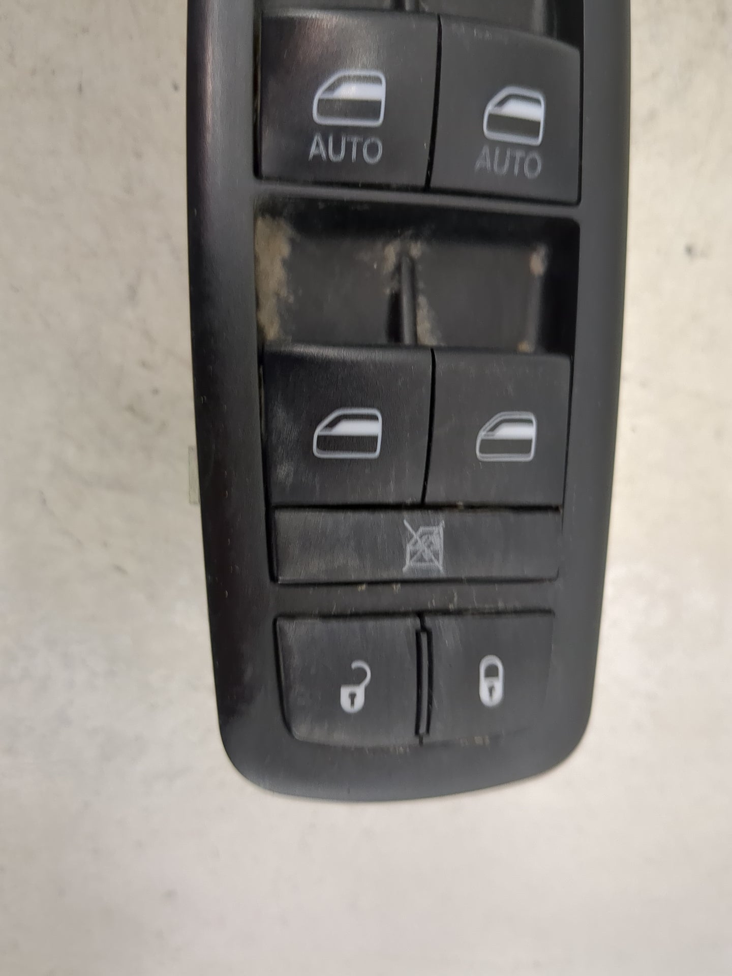 2018 Dodge Ram 2500 Master Power Window Switch Replacement Driver Side Left P/N:P56046823AE Fits OEM Used Auto Parts - Oemus
