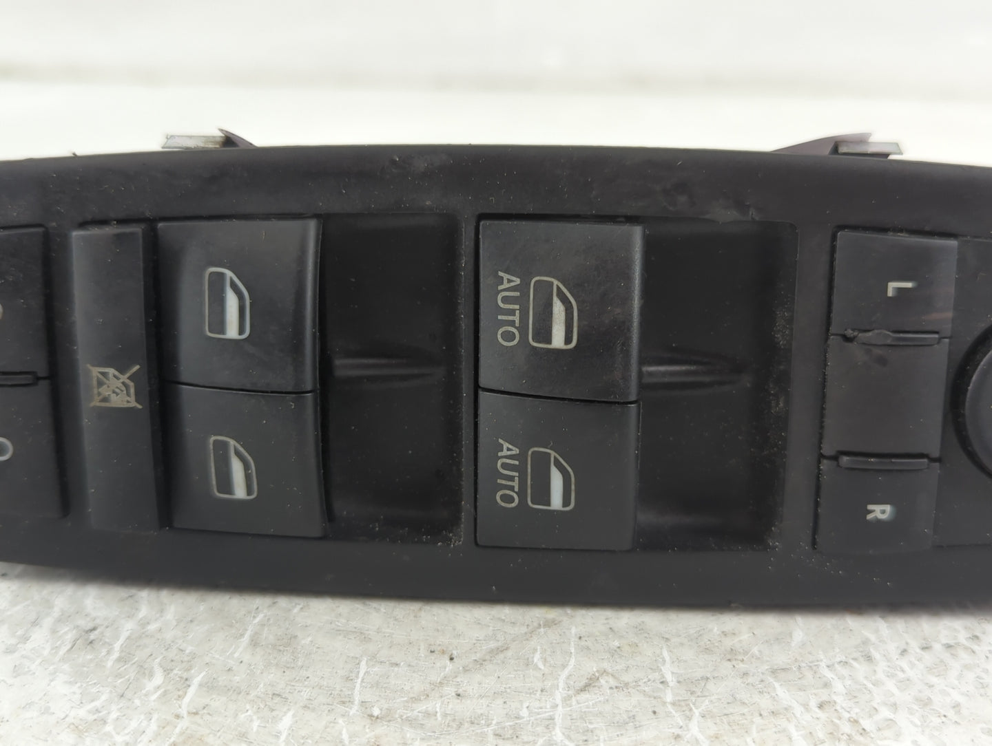 2018 Dodge Ram 2500 Master Power Window Switch Replacement Driver Side Left P/N:P56046823AE Fits OEM Used Auto Parts - Oemus