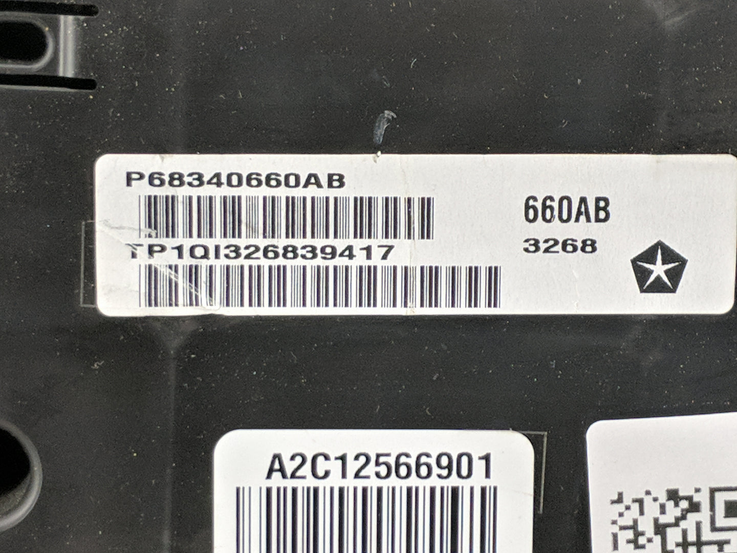 2018 Dodge Ram 3500 Instrument Cluster Speedometer Gauges P/N:P68340660AB A2C12566901 Miles: Fits OEM Used Auto Parts - Oemu