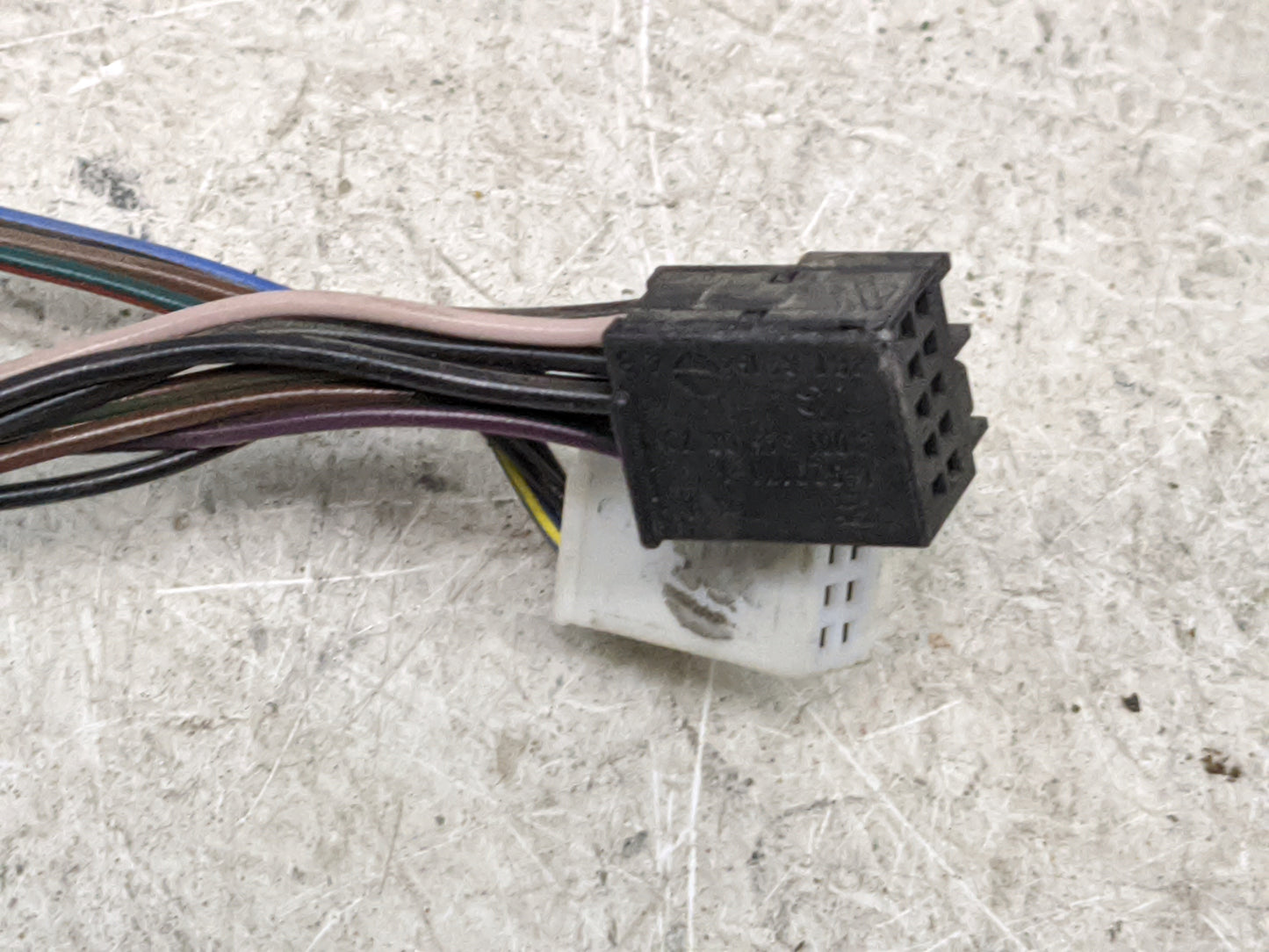 2018 Dodge Ram 3500 Driver Side View Mirror - Left Door Mirror OEM Used - Oemusedautoparts1.com