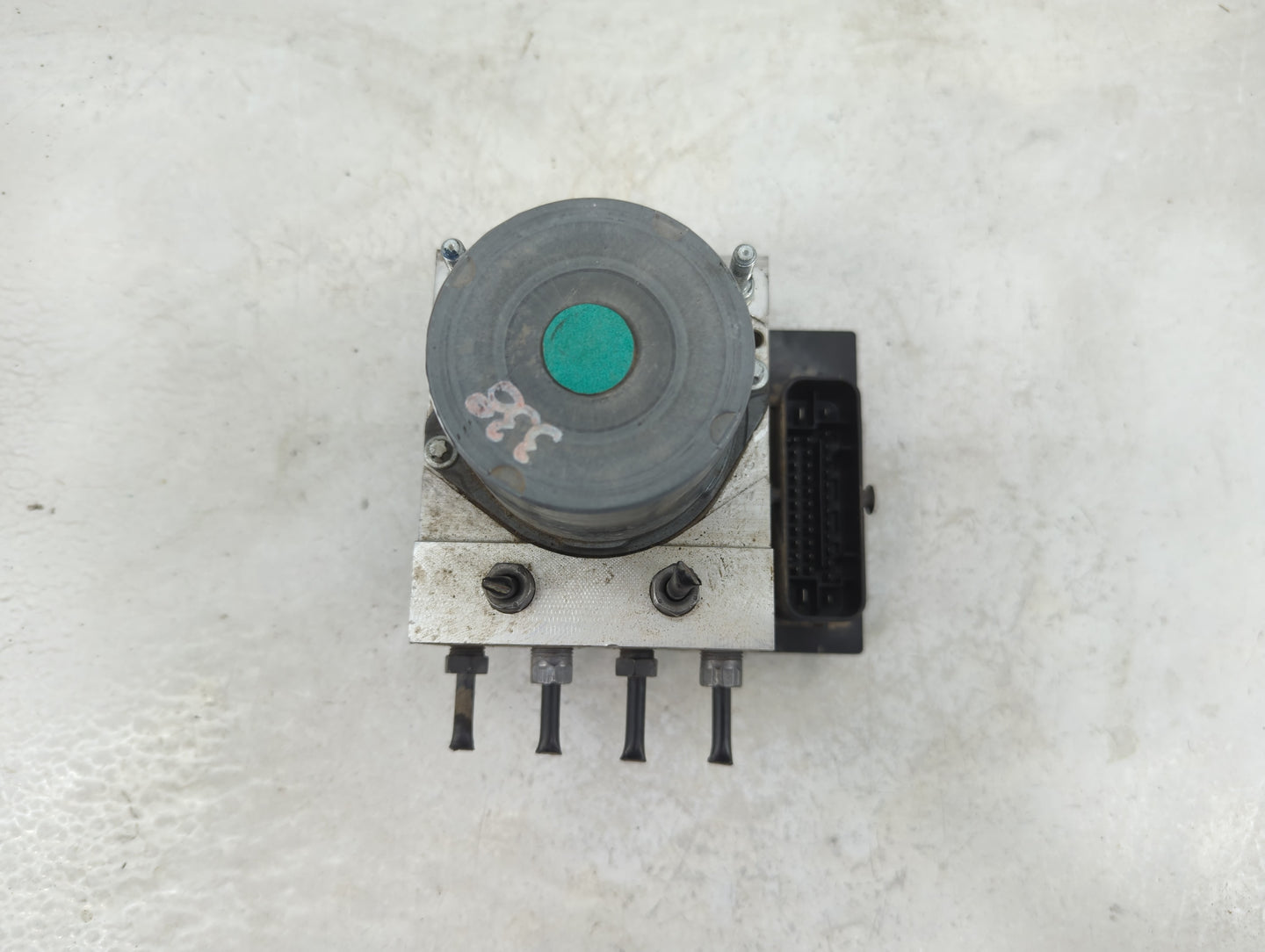2018 Fiat 500 ABS Pump Control Module Replacement P/N:0265252800 Fits OEM Used Auto Parts - Oemusedautoparts1.com