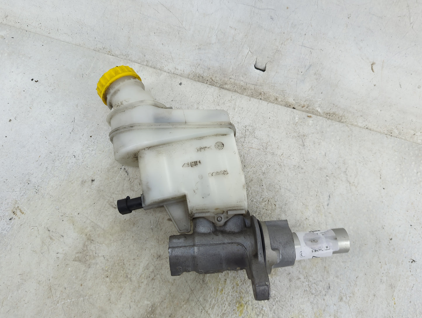 Fiat 500 Brake Master Cylinder 1496574 - Oemusedautoparts1.com