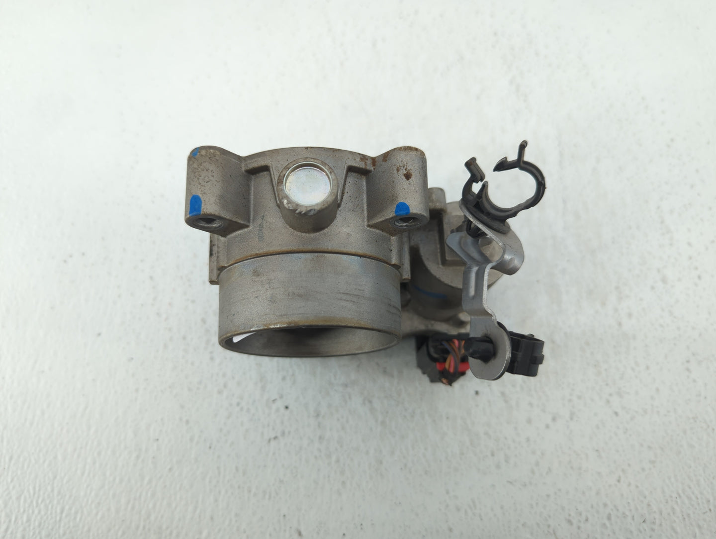 2013-2017 Fiat 500 Throttle Body P/N:04891970AB Fits Fits 2013 2014 2015 2016 2017 OEM Used Auto Parts - Oemusedautoparts1.c