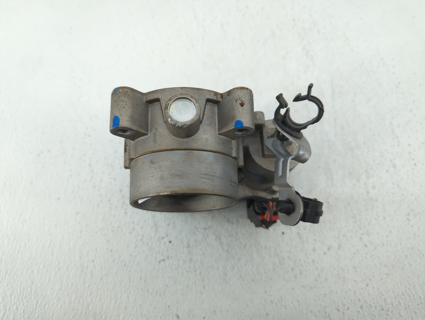 2013-2017 Fiat 500 Throttle Body P/N:04891970AB Fits Fits 2013 2014 2015 2016 2017 OEM Used Auto Parts - Oemusedautoparts1.c