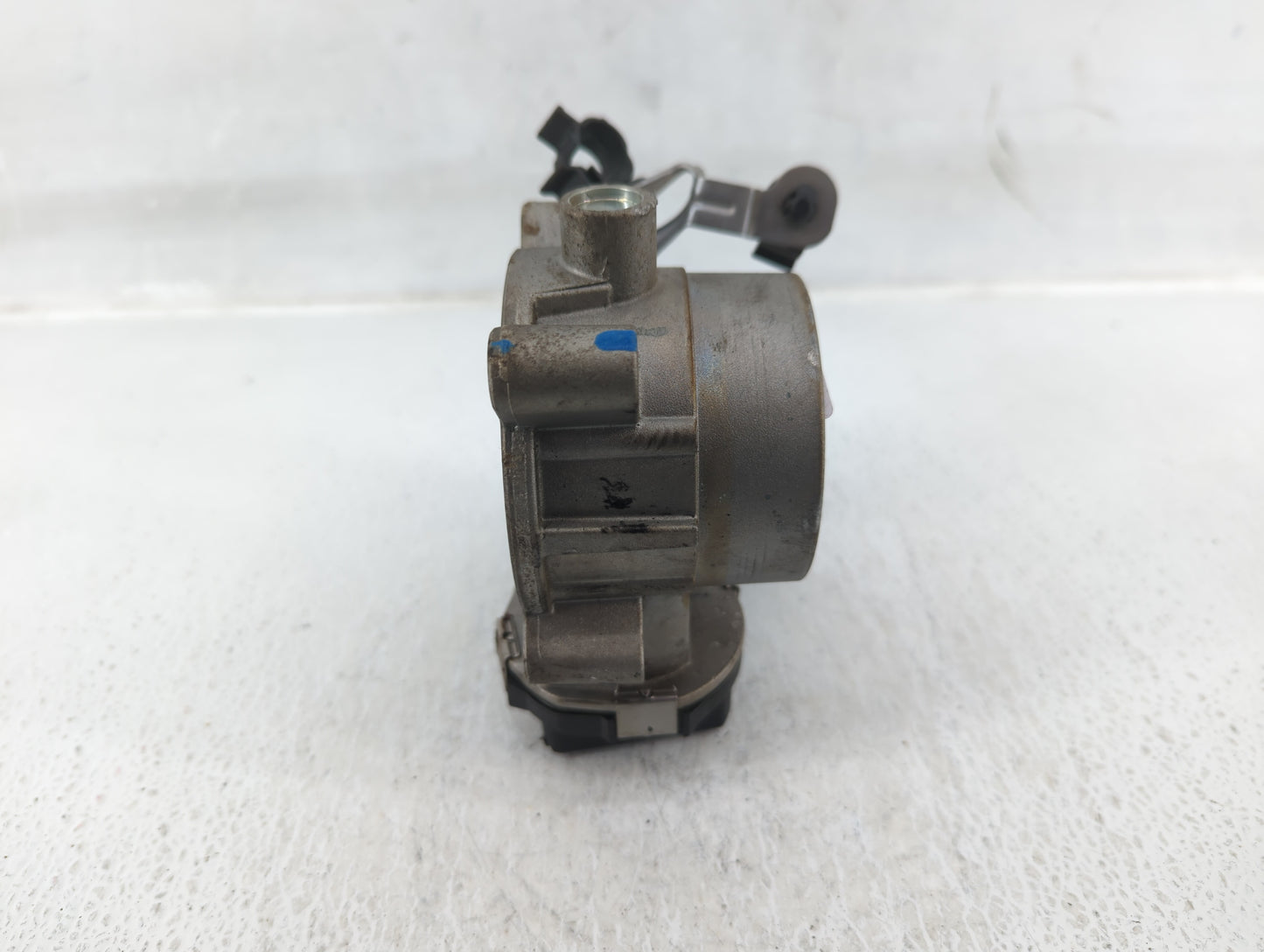 2013-2017 Fiat 500 Throttle Body P/N:04891970AB Fits Fits 2013 2014 2015 2016 2017 OEM Used Auto Parts - Oemusedautoparts1.c