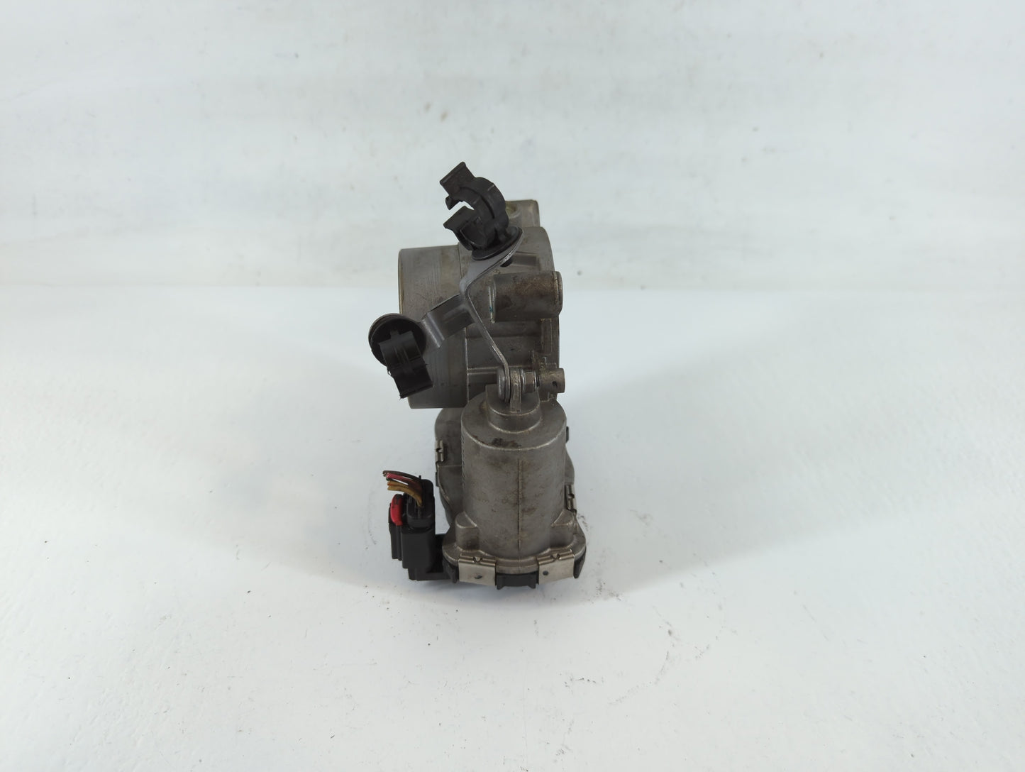 2013-2017 Fiat 500 Throttle Body P/N:04891970AB Fits Fits 2013 2014 2015 2016 2017 OEM Used Auto Parts - Oemusedautoparts1.c