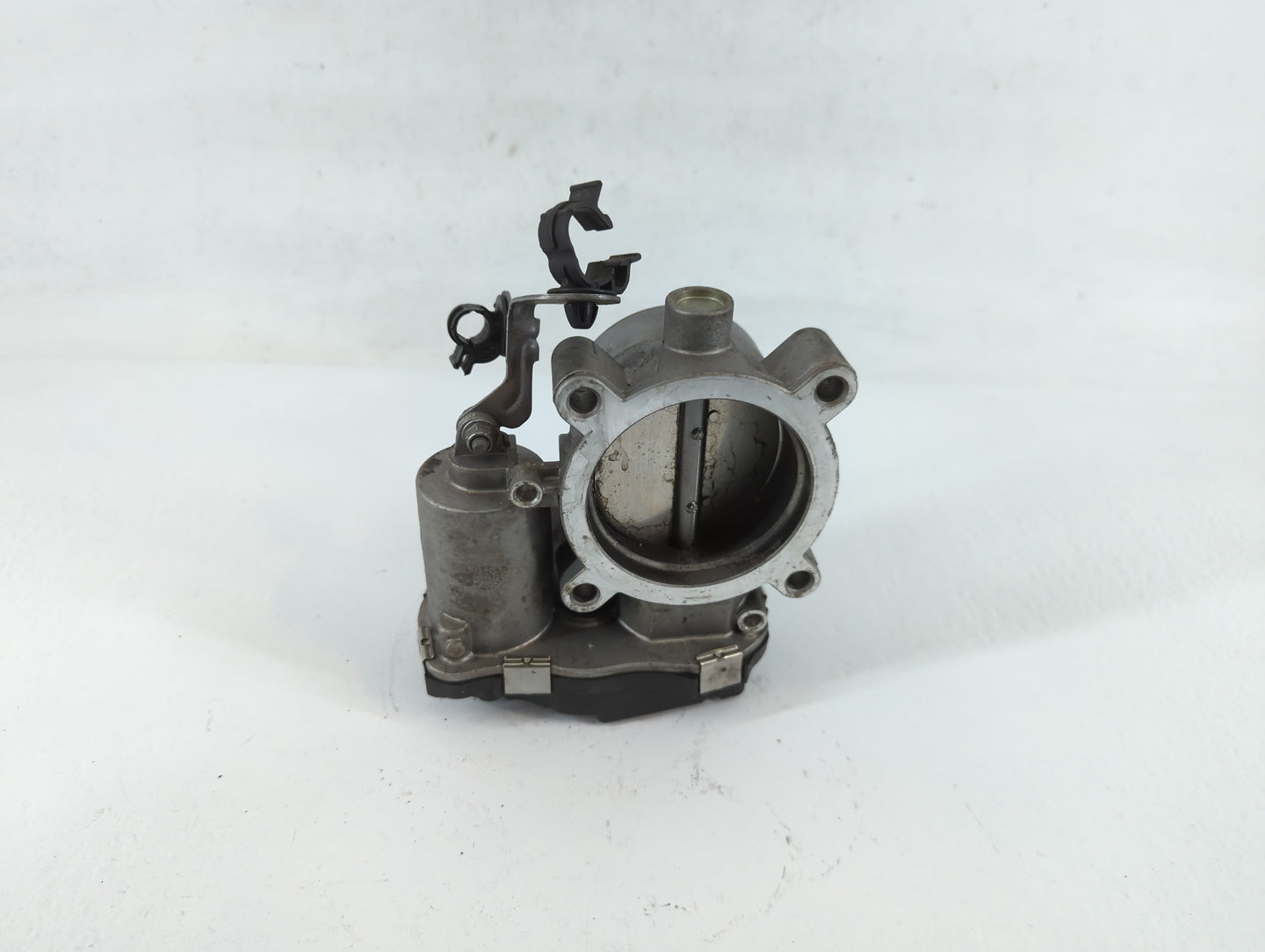 2013-2017 Fiat 500 Throttle Body P/N:04891970AB Fits Fits 2013 2014 2015 2016 2017 OEM Used Auto Parts - Oemusedautoparts1.c