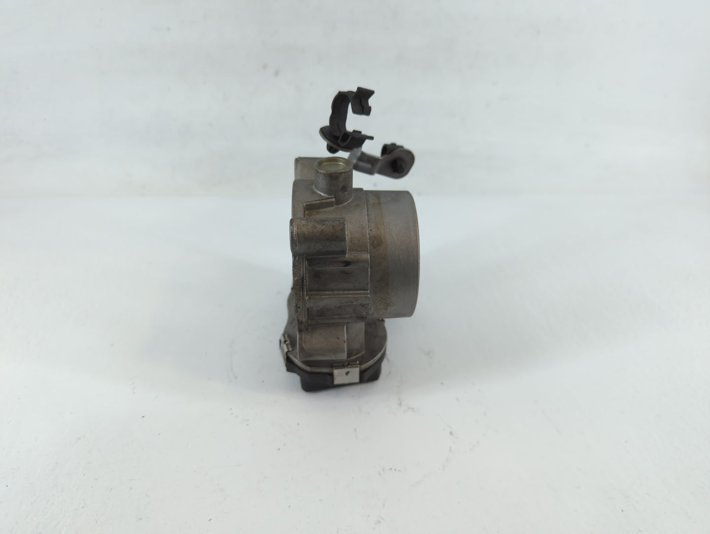 2013-2017 Fiat 500 Throttle Body P/N:04891970AB Fits Fits 2013 2014 2015 2016 2017 OEM Used Auto Parts - Oemusedautoparts1.c