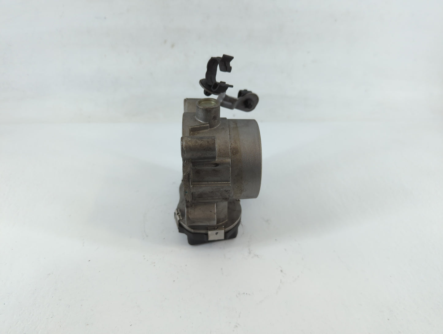 2013-2017 Fiat 500 Throttle Body P/N:04891970AB Fits Fits 2013 2014 2015 2016 2017 OEM Used Auto Parts - Oemusedautoparts1.c