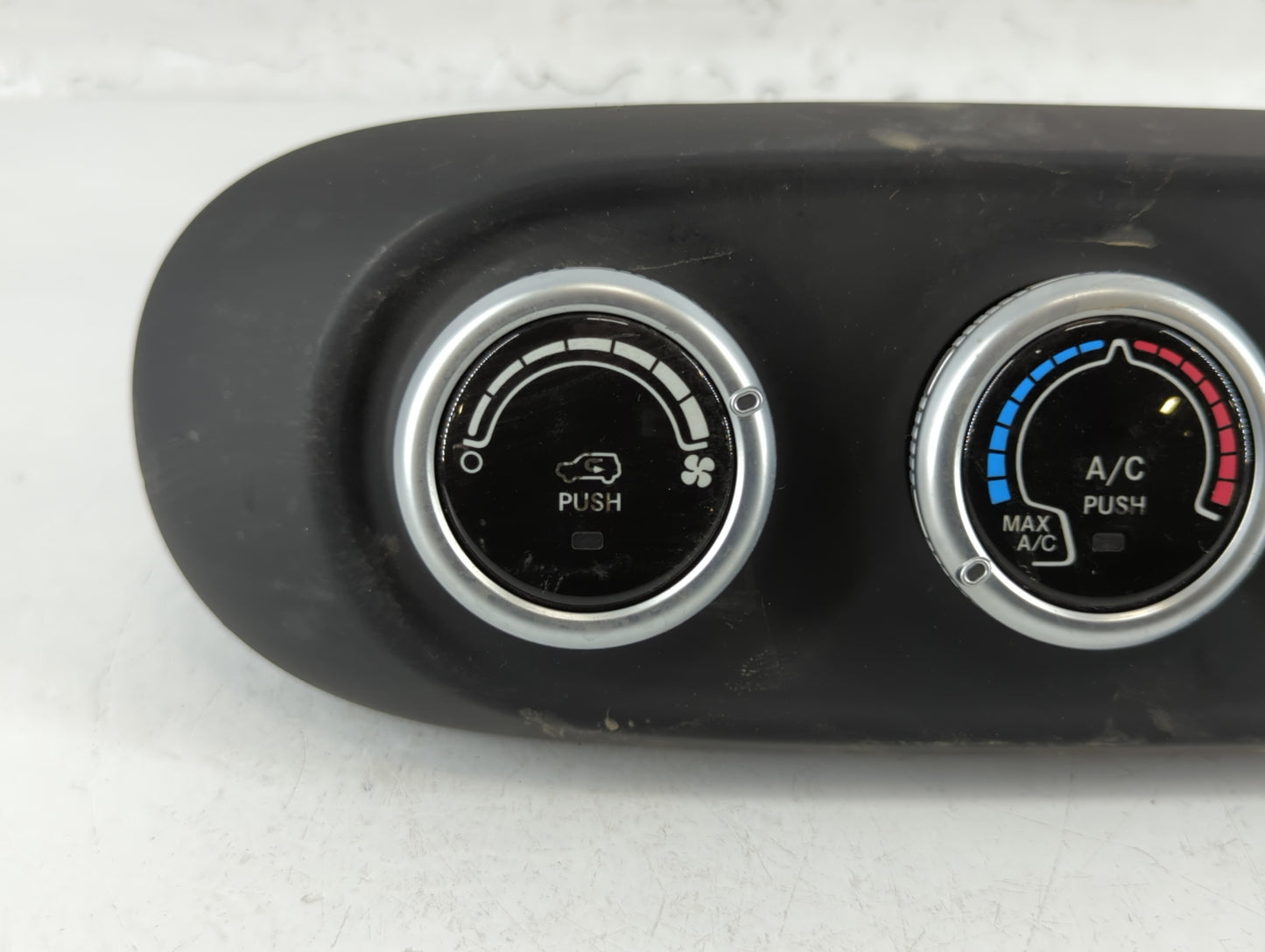 2018 Fiat 500 Climate Control Module Temperature AC/Heater Replacement P/N:07356568380 Fits OEM Used Auto Parts - Oemusedaut