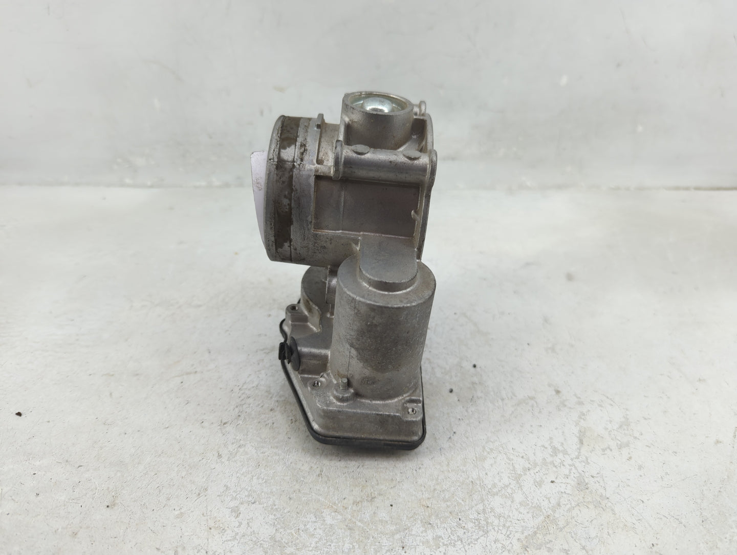 2013-2018 Ford C-Max Throttle Body P/N:DS7E-9F991-AJ Fits Fits 2013 2014 2015 2016 2017 2018 2019 2020 2021 2022 OEM Used Au