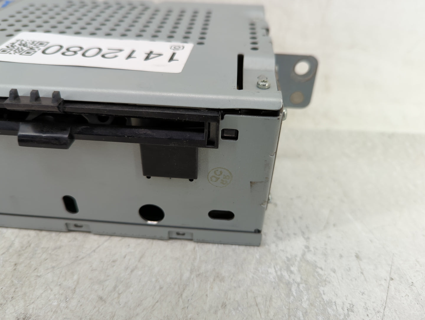 2017-2018 Ford C-Max Radio AM FM Cd Player Receiver Replacement P/N:CM5T-19C107-FV Fits Fits 2017 2018 OEM Used Auto Parts -
