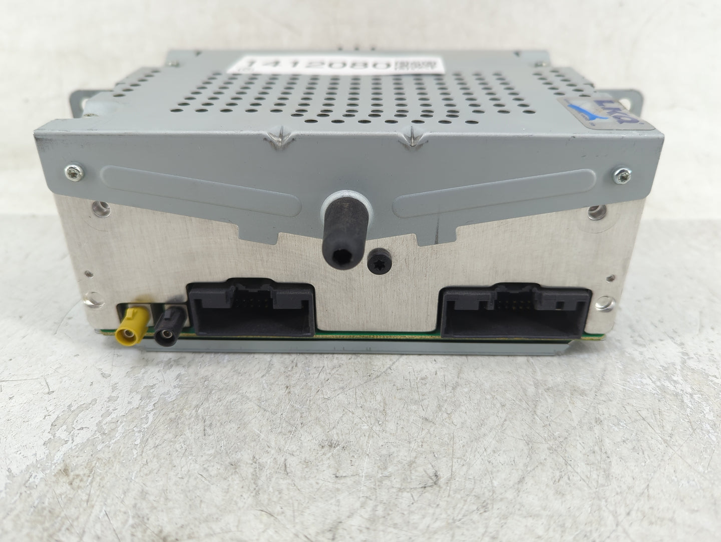 2017-2018 Ford C-Max Radio AM FM Cd Player Receiver Replacement P/N:CM5T-19C107-FV Fits Fits 2017 2018 OEM Used Auto Parts -