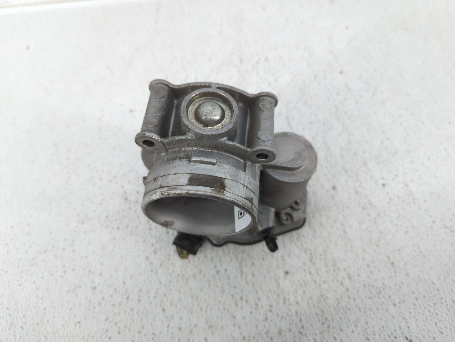 2013-2018 Ford C-Max Throttle Body P/N:DS7E-9F991-AJ Fits Fits 2013 2014 2015 2016 2017 2018 2019 2020 2021 2022 OEM Used Au
