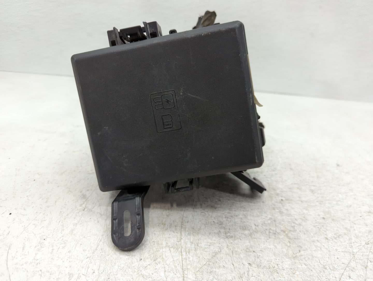 2018-2020 Ford Ecosport Fusebox Fuse Box Panel Relay Module P/N:GN15-12A581-CJE Fits Fits 2018 2019 2020 OEM Used Auto Parts