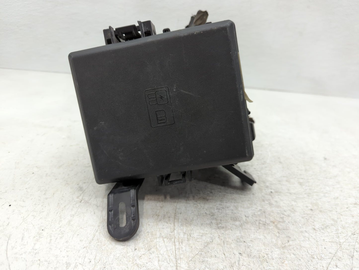 2018-2020 Ford Ecosport Fusebox Fuse Box Panel Relay Module P/N:GN15-12A581-CJE Fits Fits 2018 2019 2020 OEM Used Auto Parts