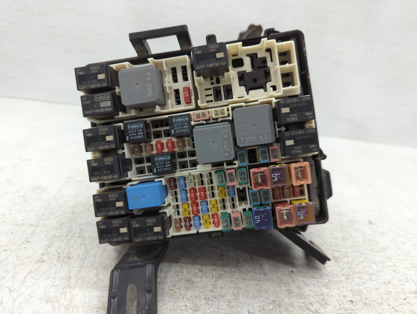2018-2020 Ford Ecosport Fusebox Fuse Box Panel Relay Module P/N:GN15-12A581-CJE Fits Fits 2018 2019 2020 OEM Used Auto Parts