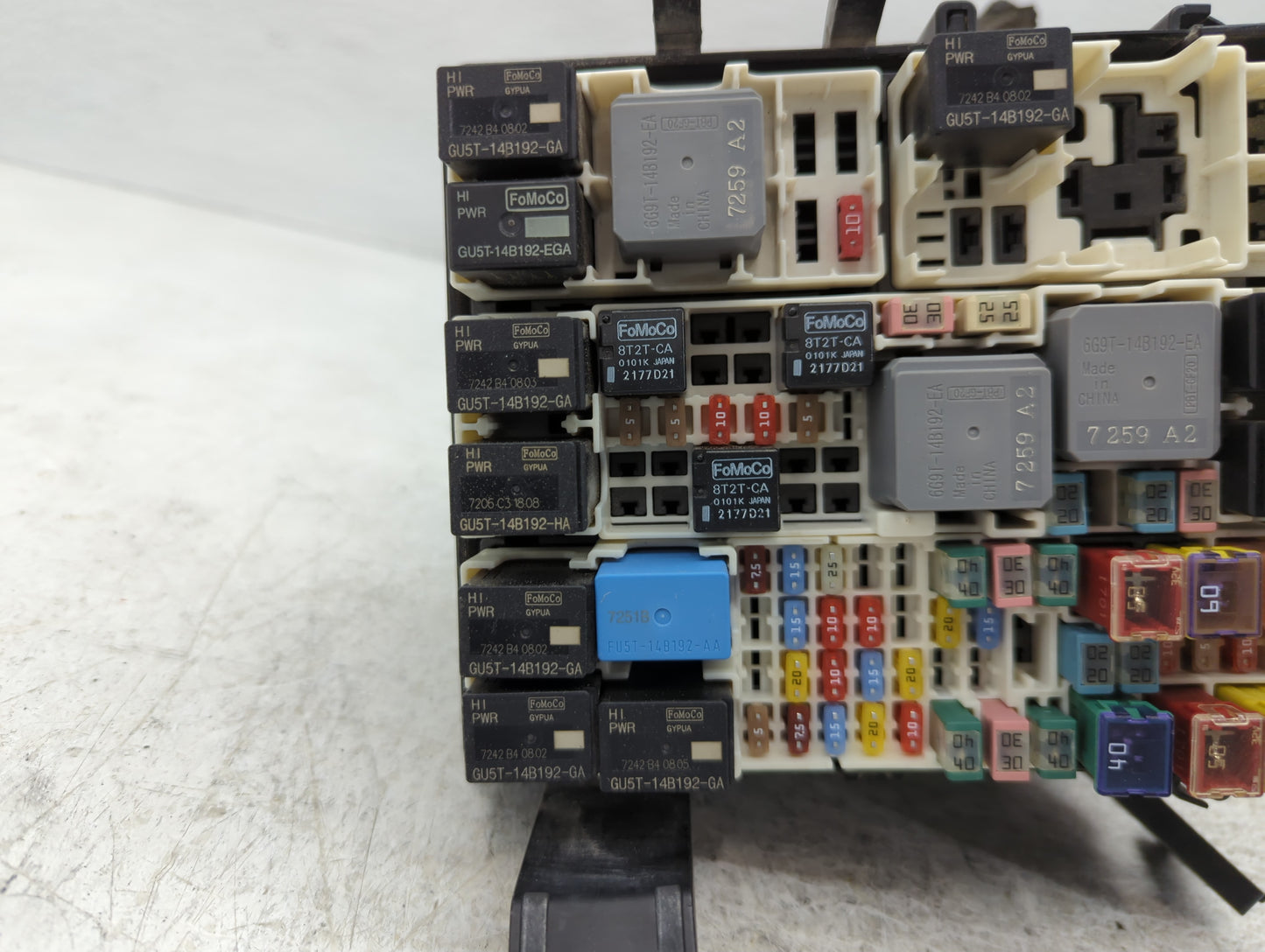 2018-2020 Ford Ecosport Fusebox Fuse Box Panel Relay Module P/N:GN15-12A581-CJE Fits Fits 2018 2019 2020 OEM Used Auto Parts
