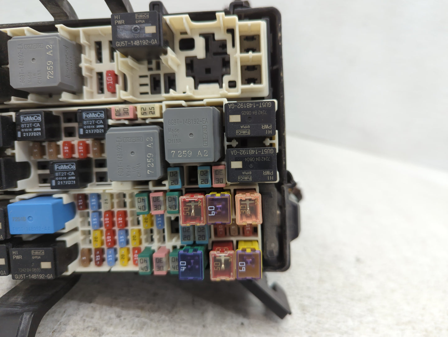 2018-2020 Ford Ecosport Fusebox Fuse Box Panel Relay Module P/N:GN15-12A581-CJE Fits Fits 2018 2019 2020 OEM Used Auto Parts